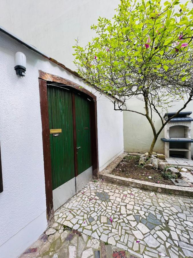 Downtown Secret Apartment ザグレブ エクステリア 写真